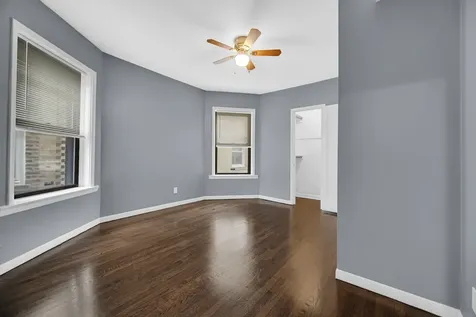 819 West Lawrence Avenue Chicago IL 60640