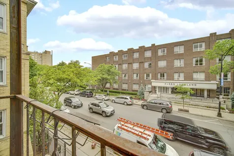 819 West Lawrence Avenue Chicago IL 60640