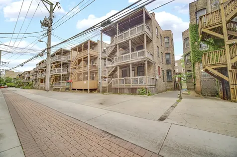 819 West Lawrence Avenue Chicago IL 60640
