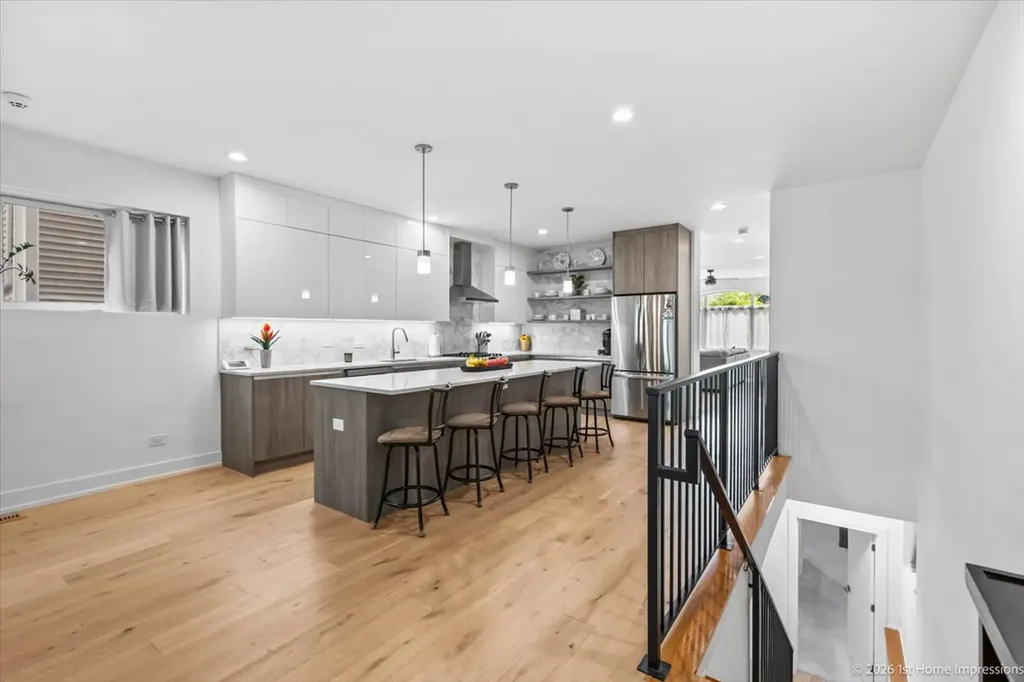 824 South Bell Avenue Chicago IL 60612