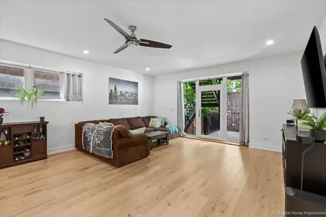 824 South Bell Avenue Chicago IL 60612