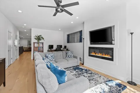 824 South Bell Avenue Chicago IL 60612
