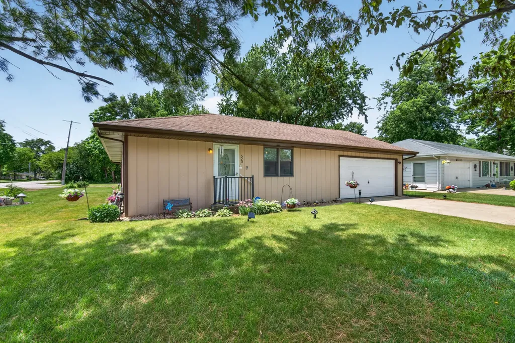 620 North 1st Street Coal City IL 60416