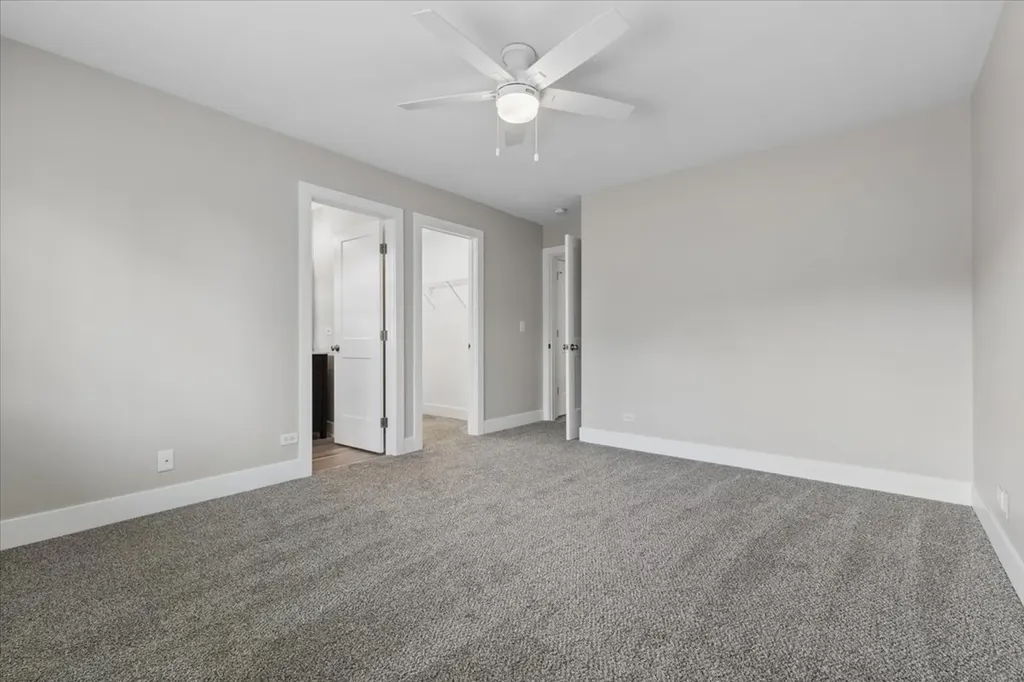 369 Abington Woods Drive Aurora IL 60502