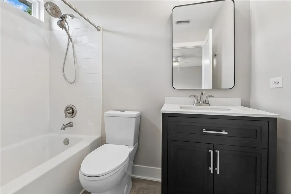369 Abington Woods Drive Aurora IL 60502