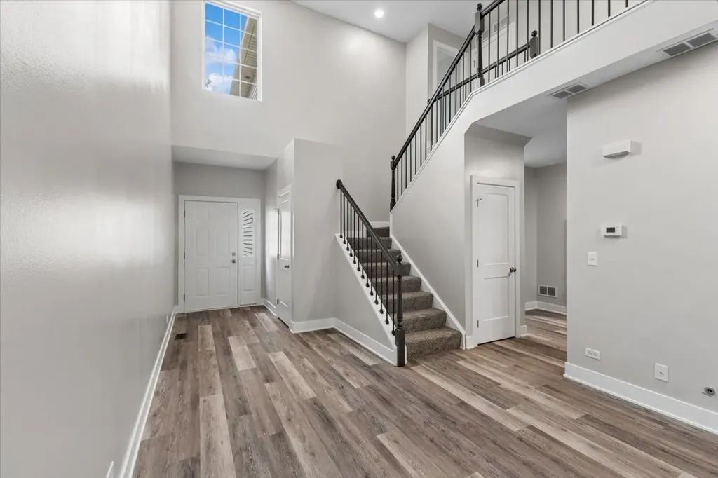 369 Abington Woods Drive Aurora IL 60502
