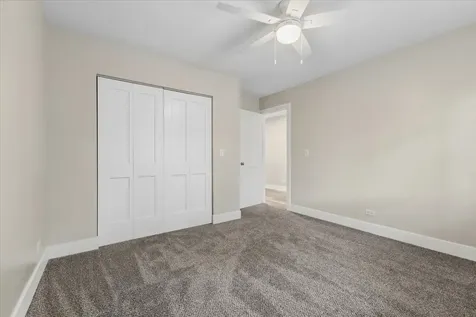 369 Abington Woods Drive Aurora IL 60502