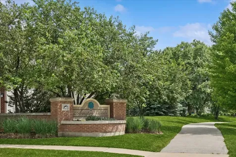 369 Abington Woods Drive Aurora IL 60502