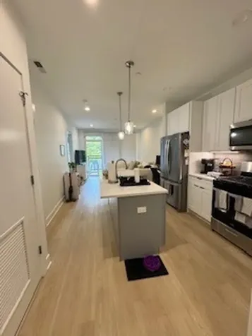 3355 North Southport Avenue Chicago IL 60657
