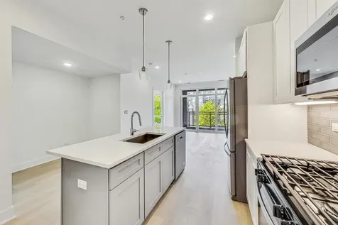 3355 North Southport Avenue Chicago IL 60657