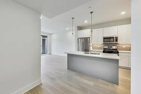 3355 North Southport Avenue Chicago IL 60657