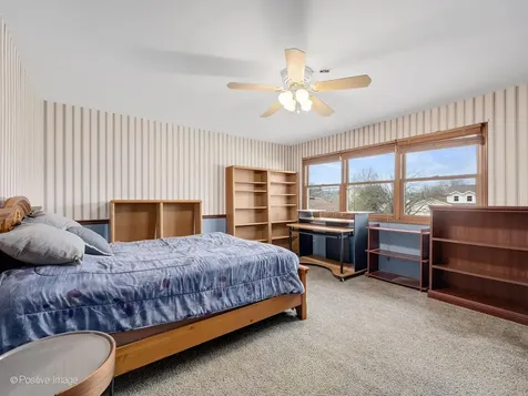 612 Stuart Drive Carol Stream IL 60188