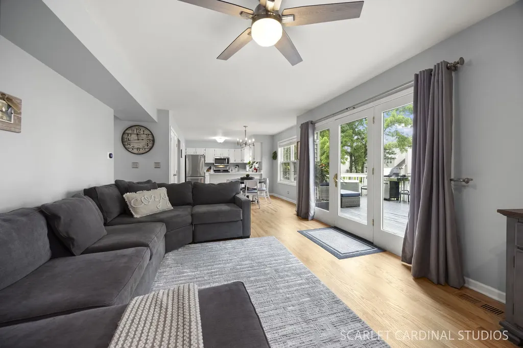 56 Forestview Lane Aurora IL 60502