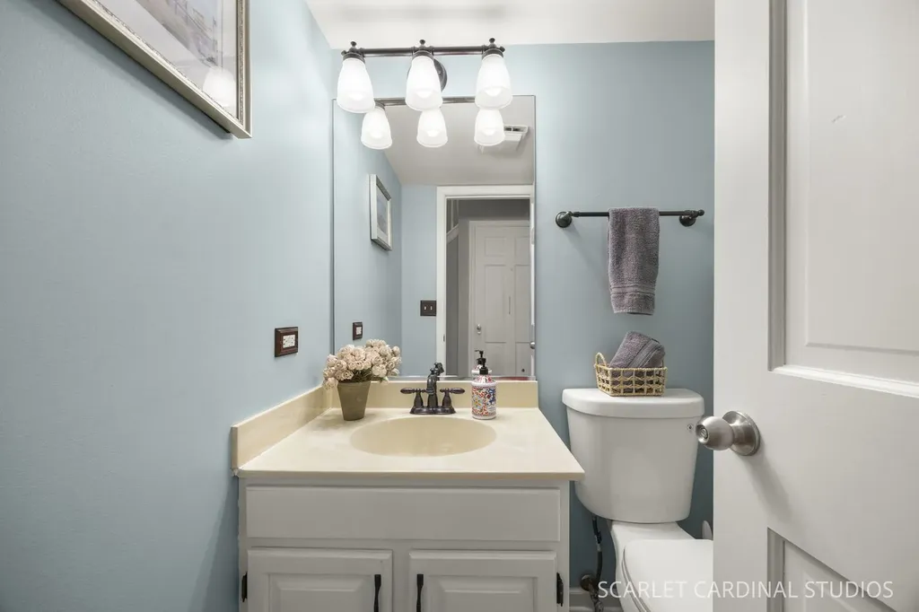 56 Forestview Lane Aurora IL 60502