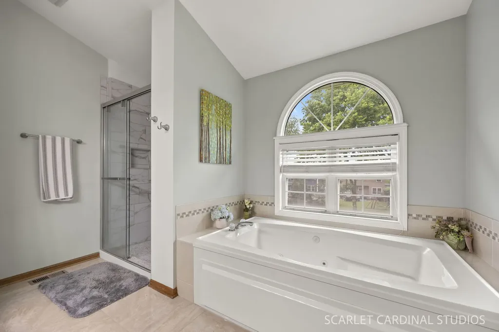 56 Forestview Lane Aurora IL 60502