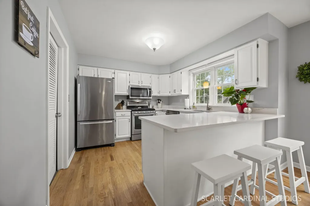56 Forestview Lane Aurora IL 60502