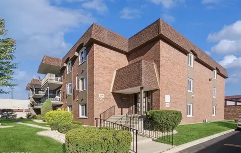 9450 Greenbriar Drive Hickory Hills IL 60457