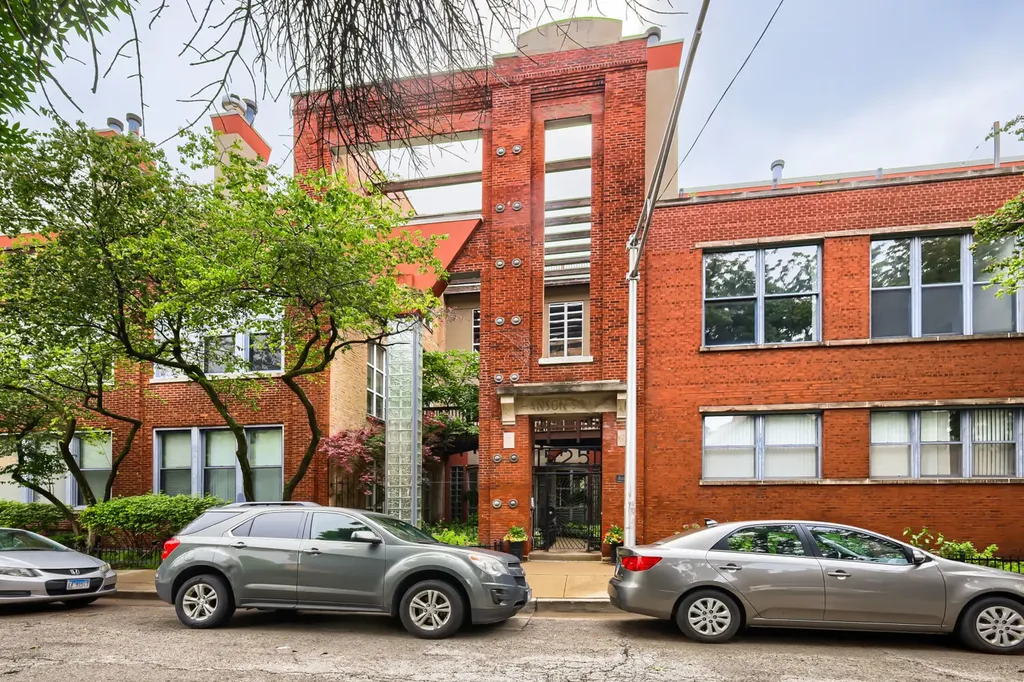 525 North Ada Street Chicago IL 60642