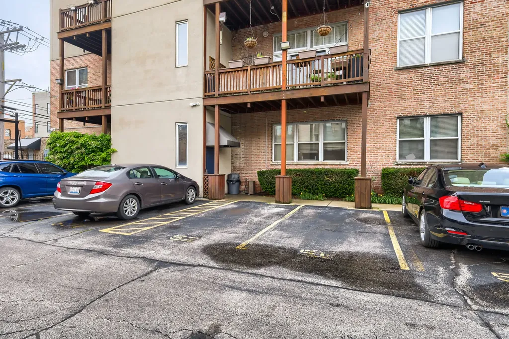 525 North Ada Street Chicago IL 60642