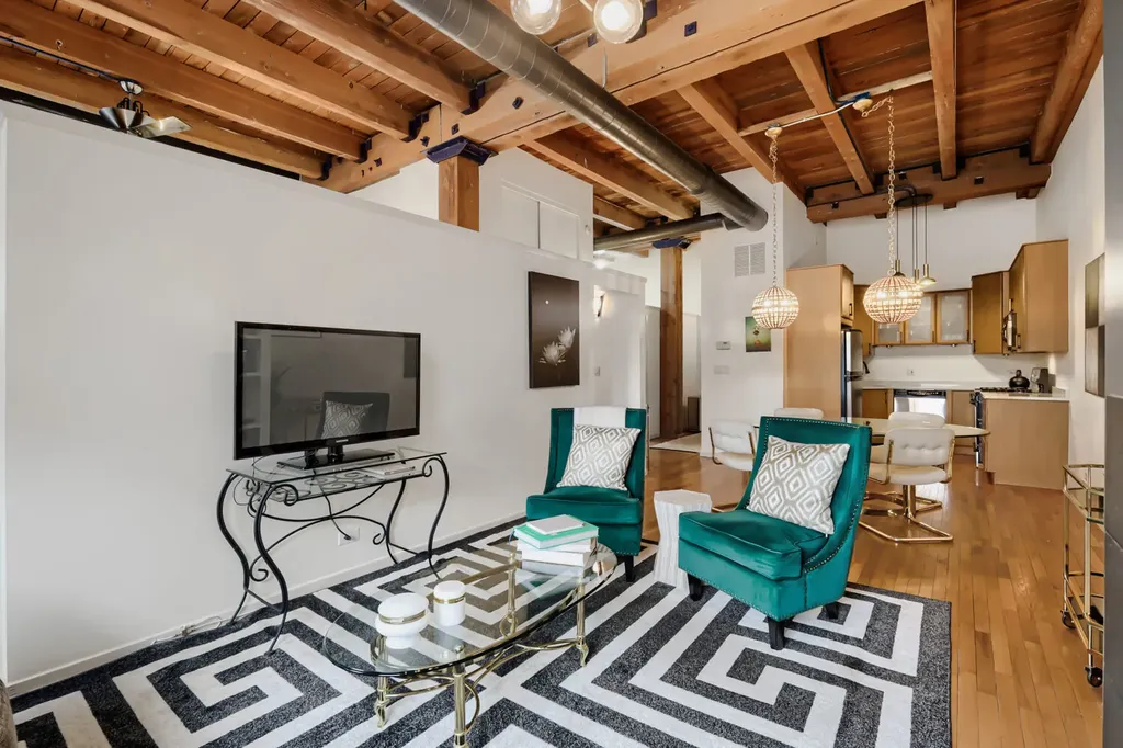525 North Ada Street Chicago IL 60642
