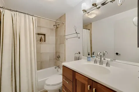 525 North Ada Street Chicago IL 60642