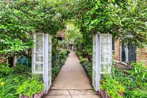 525 North Ada Street Chicago IL 60642