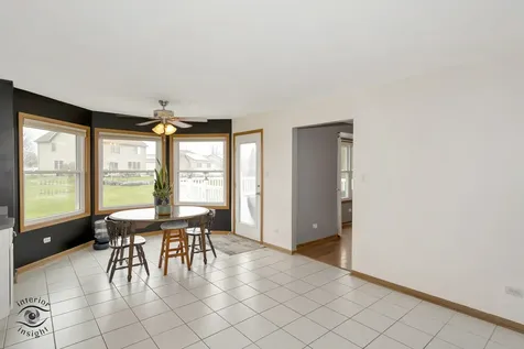 319 Mallards Cove Beecher IL 60401
