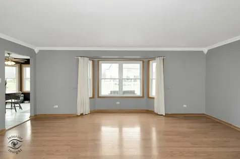 319 Mallards Cove Beecher IL 60401