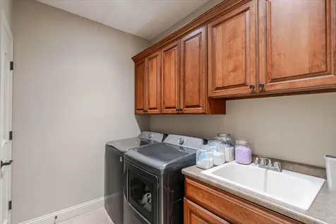 2104 Sinclair Court Bloomington IL 61704