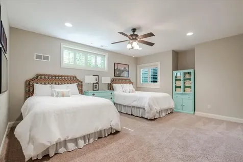 2104 Sinclair Court Bloomington IL 61704