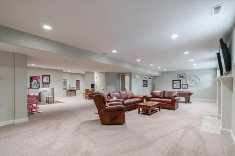 2104 Sinclair Court Bloomington IL 61704
