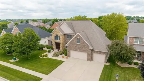 2104 Sinclair Court Bloomington IL 61704