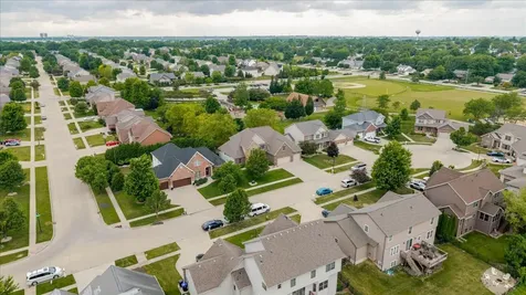 2104 Sinclair Court Bloomington IL 61704