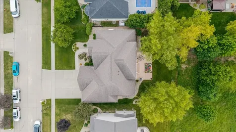 2104 Sinclair Court Bloomington IL 61704