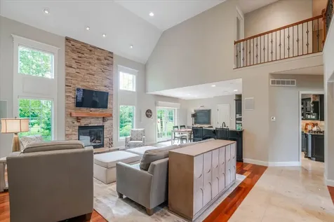 2104 Sinclair Court Bloomington IL 61704