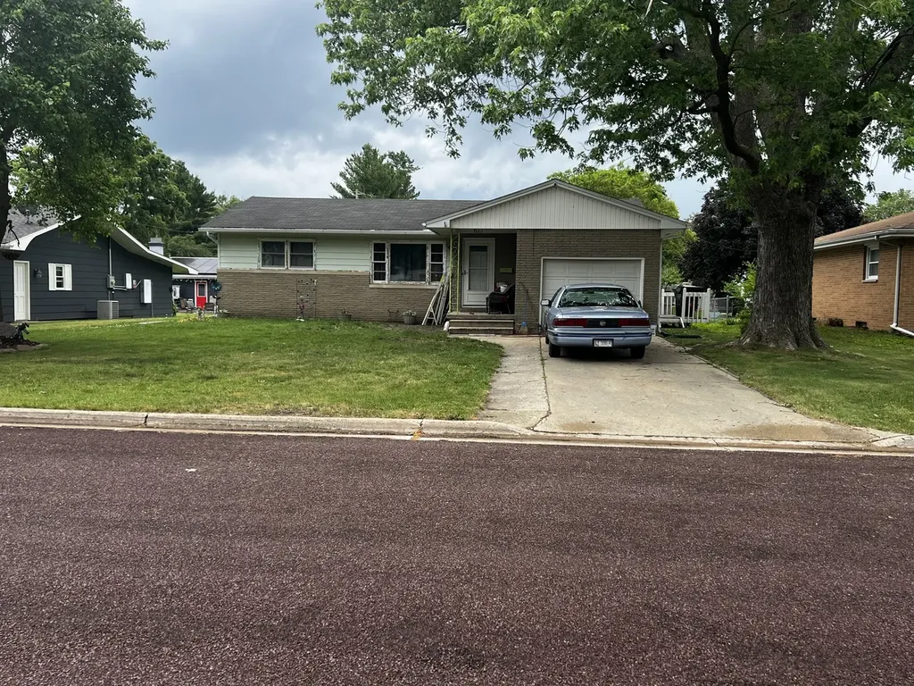 617 South Melvin Street Gibson City IL 60936