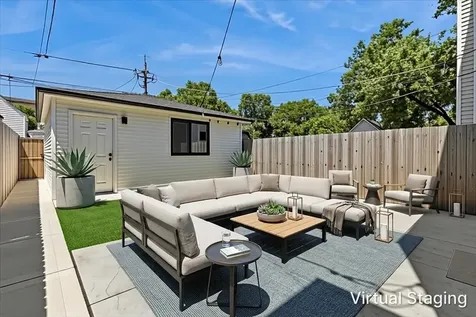 3856 North Whipple Street Chicago IL 60618