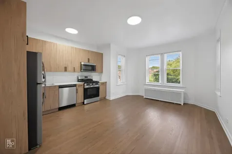 6511 North Leavitt Avenue Chicago IL 60645