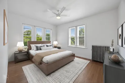 6511 North Leavitt Avenue Chicago IL 60645