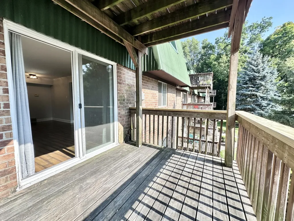 1990 Tall Oaks Drive Aurora IL 60505