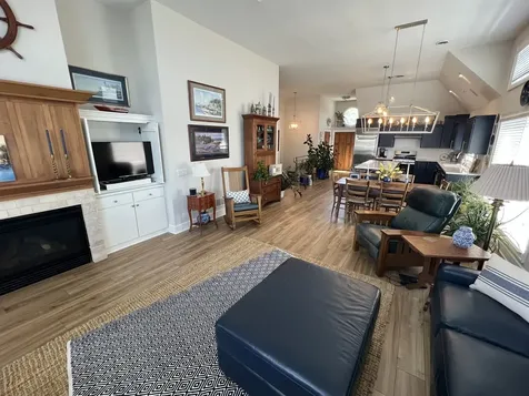 173 Beacon Harbor Circle East Moline IL 61244