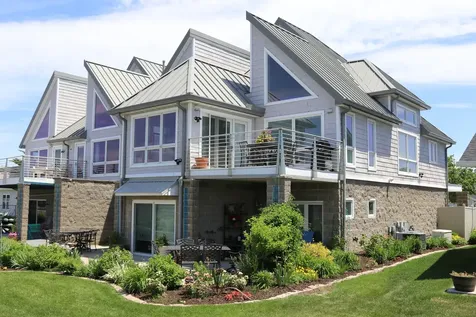 173 Beacon Harbor Circle East Moline IL 61244