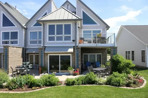 173 Beacon Harbor Circle East Moline IL 61244