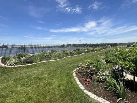 173 Beacon Harbor Circle East Moline IL 61244