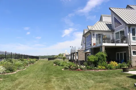 173 Beacon Harbor Circle East Moline IL 61244
