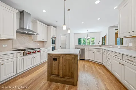 405 Fox Glove Lane Barrington IL 60010