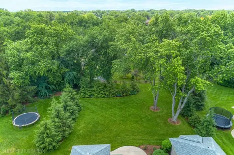 405 Fox Glove Lane Barrington IL 60010