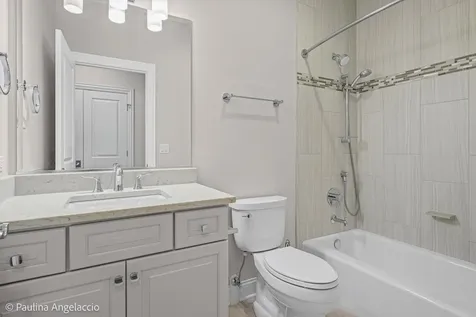 405 Fox Glove Lane Barrington IL 60010