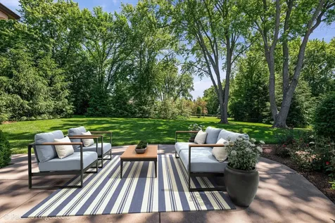 405 Fox Glove Lane Barrington IL 60010