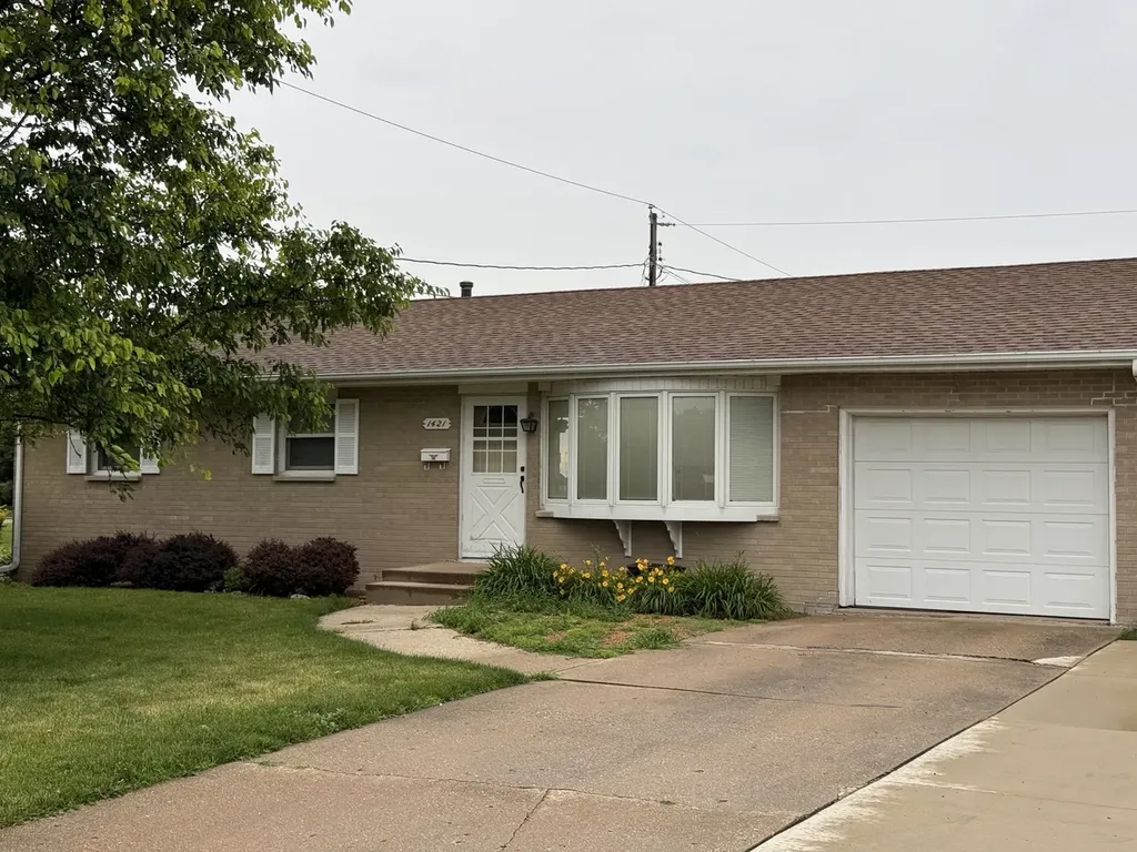1421 25TH Street Peru IL 61354